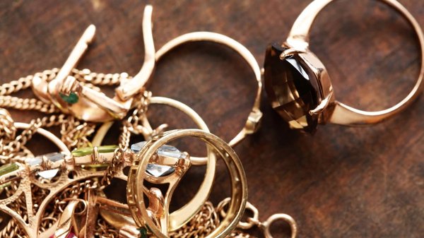 Les raisons d'investir dans une bague en or