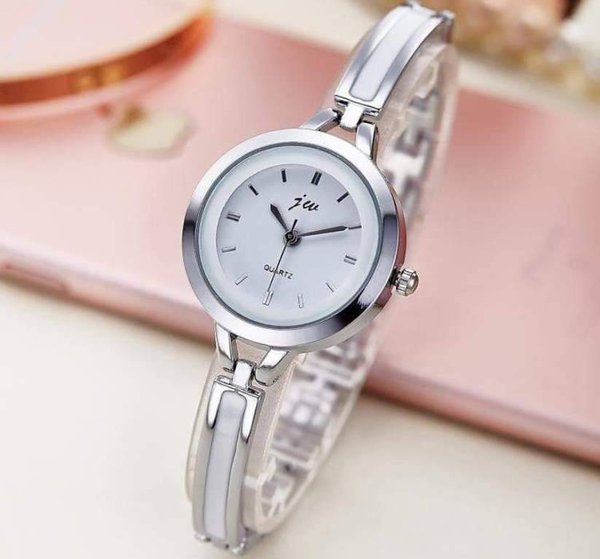 Quelle montre en argent est la plus fine pour les femmes ?