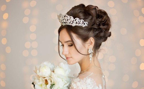 Comment choisir le diadème idéal pour un mariage ?